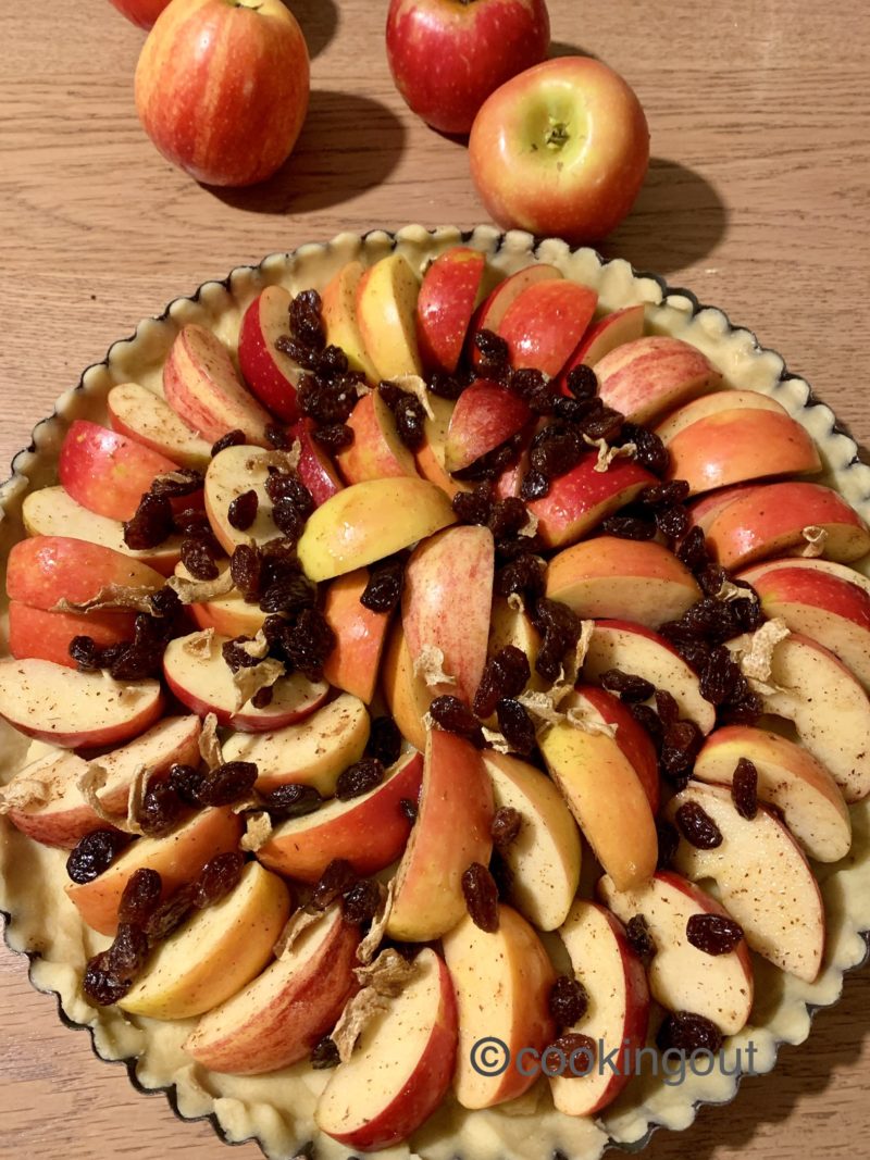 préparation de la tarte aux pommes façon strudel