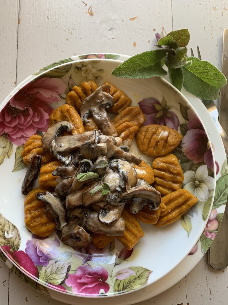 gnocchi au potimarron sauce champignons parfumés à la sauge