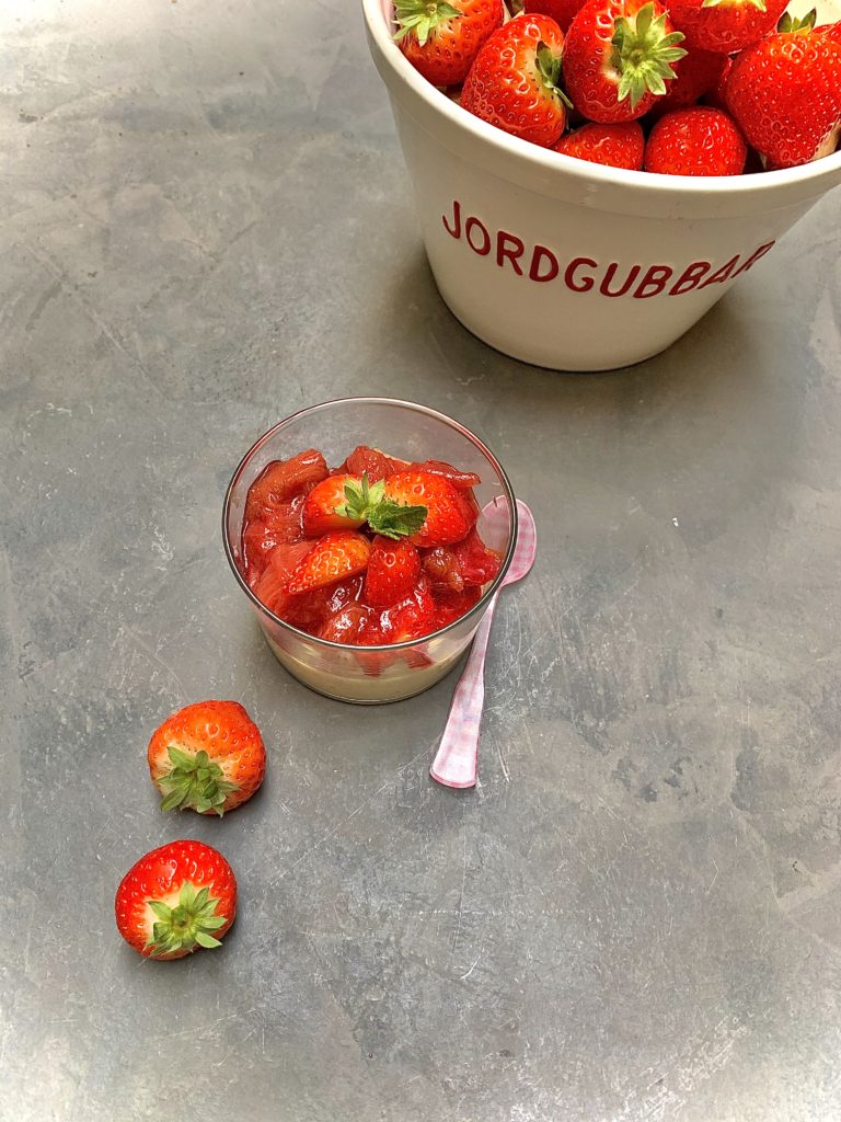 panna cotta fraises rhubarbe au mélilot