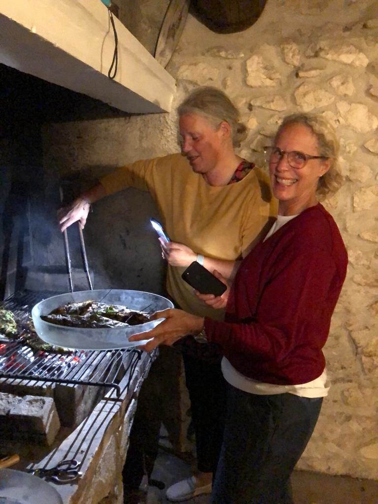 les filles au BBQ