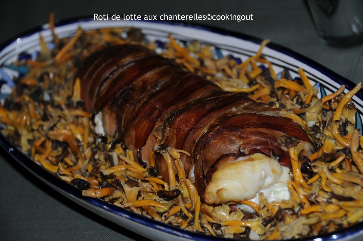 Roti de lotte aux chanterelles cuit