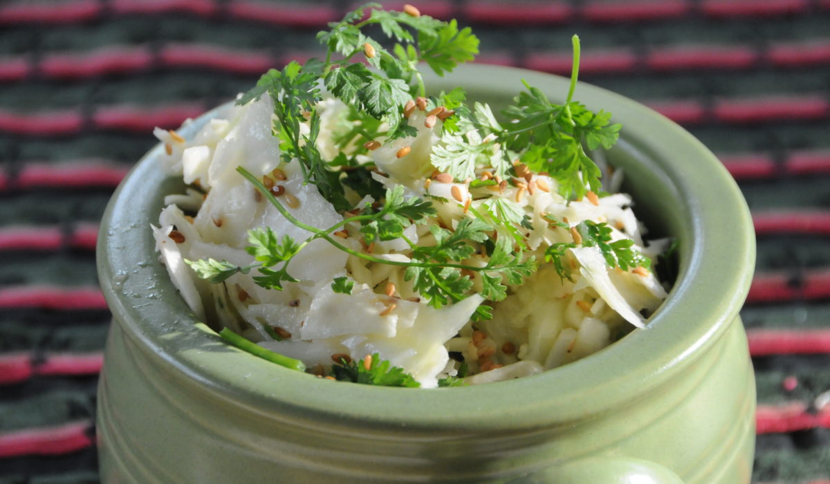 salade de chou blanc sésame et cerfeuil