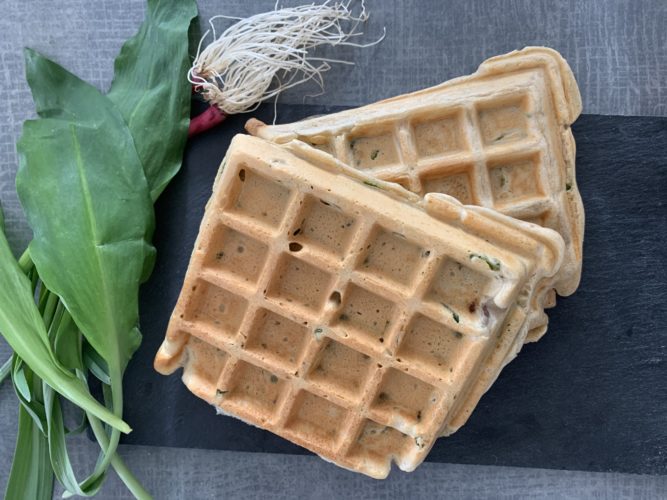 gaufre au levain et ail des ours et aillet