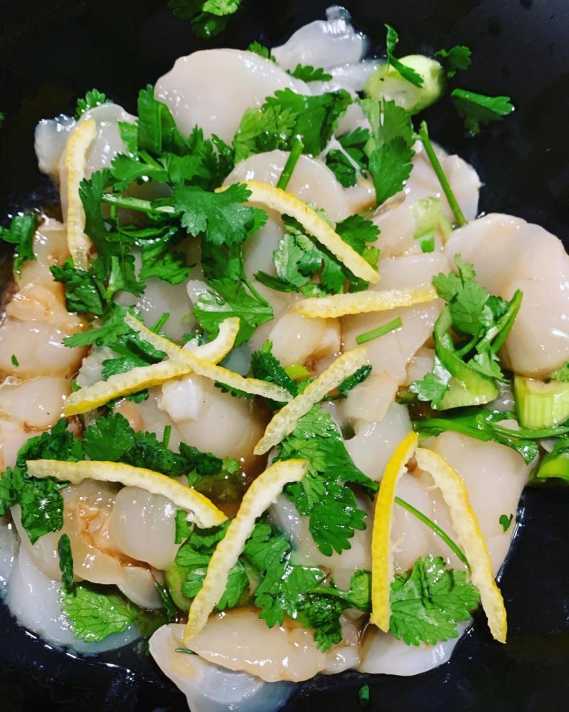 carpaccio de saint jacques et ponzu au yuzu