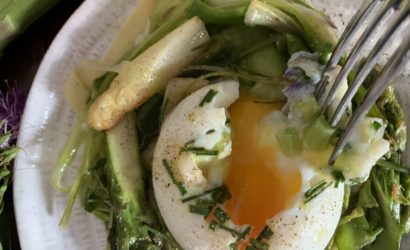 œuf poché et Tagliatelles d'asperges frites