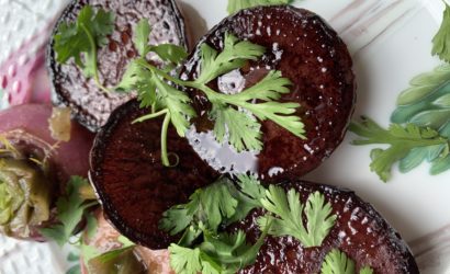 navets nouveaux au vin rouge parfumés à la coriandre