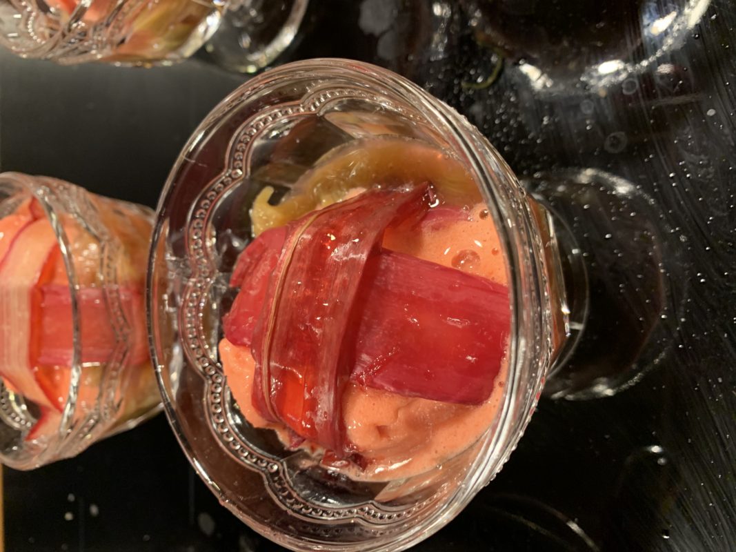 sorbet fraise et compote de rhubarbe